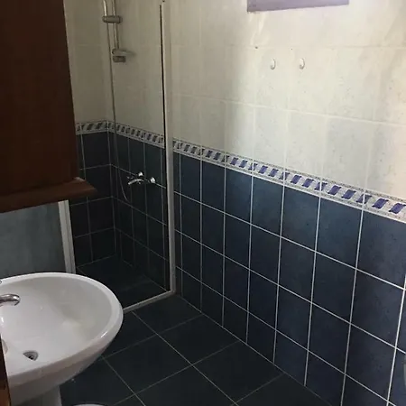 Lovely Three Bedroom House Near A White Sandy Beach 別荘