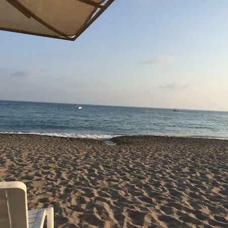 Lovely Three Bedroom House Near A White Sandy Beach アランヤ