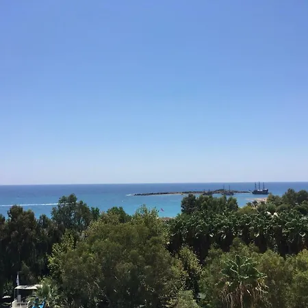 Lovely Three Bedroom House Near A White Sandy Beach Alanya