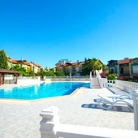 Lovely Three Bedroom House Near A White Sandy Beach Prázdninový dům *